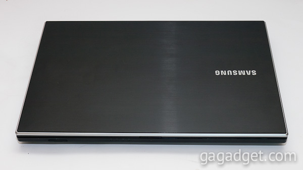 samsung_300v5-1.jpg