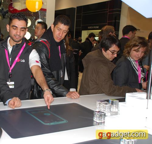 LG_Stand12.jpg