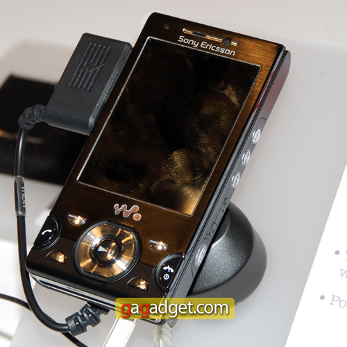 SonyEricssonW995_06.jpg