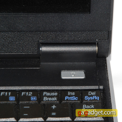 Toshiba-NB100_04.jpg