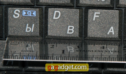 Toshiba-NB100_10.jpg