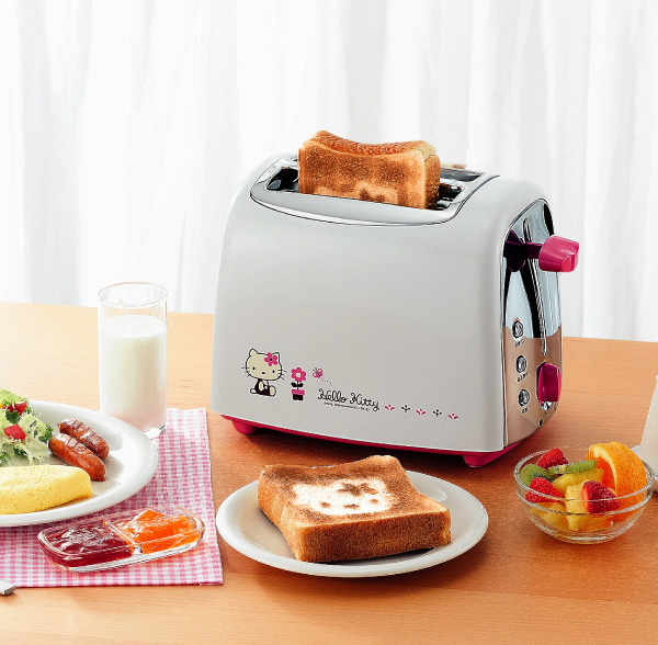 HelloKittyToaster2.jpg