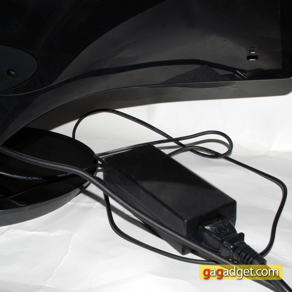 LG_W2486L_06.jpg