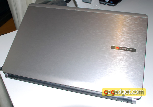 PB-Easynote-Butterfly-m-04.jpg