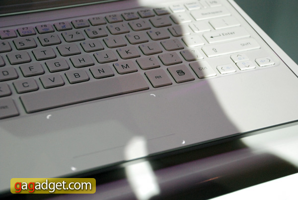 LG_X300_05.jpg