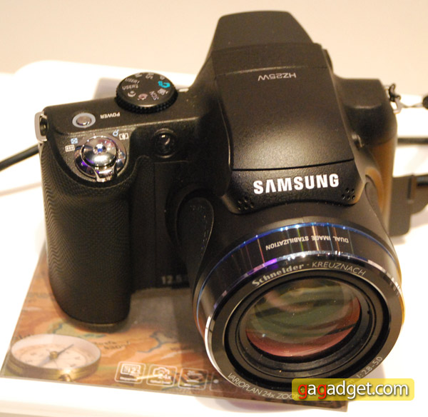 SamsungCES2010_120.jpg