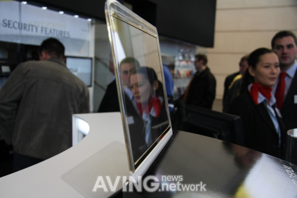 SamsungDigitalWindow_2.jpg