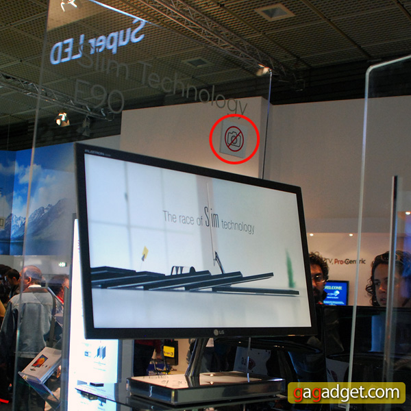 LG_E90_01.jpg