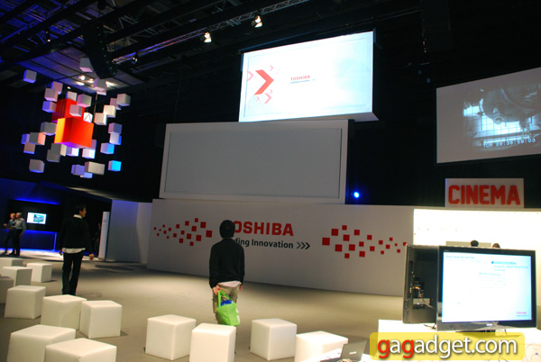 ToshibaIFA2010_00.jpg