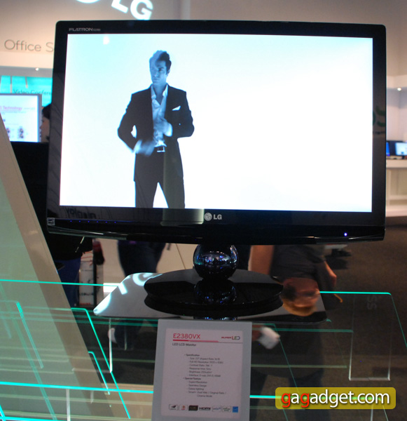 LG_IFA2010_42.jpg