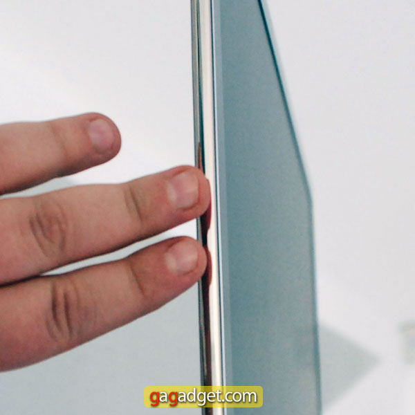 LG_E90_03.jpg