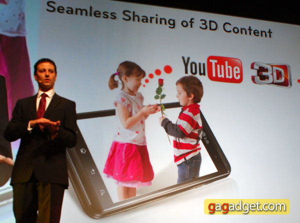 LG_MWC2011_15.jpg