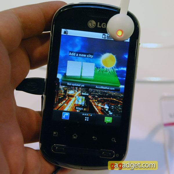 LG_OptimusMe_01.jpg