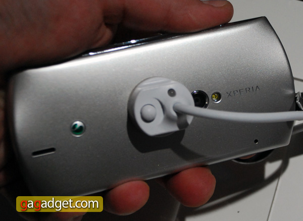 SonyEricssonNeo_02.jpg