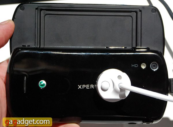 SonyEricssonPro_02.jpg