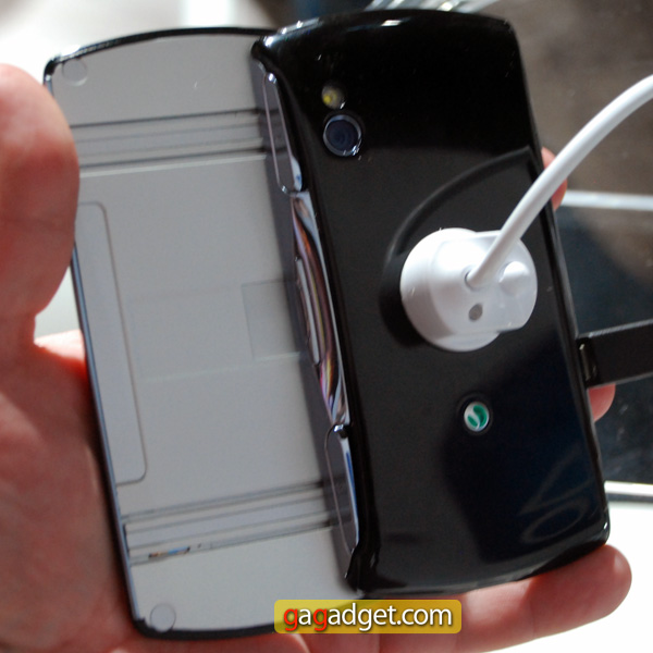 SonyEricssonXperaPlay_03.jpg