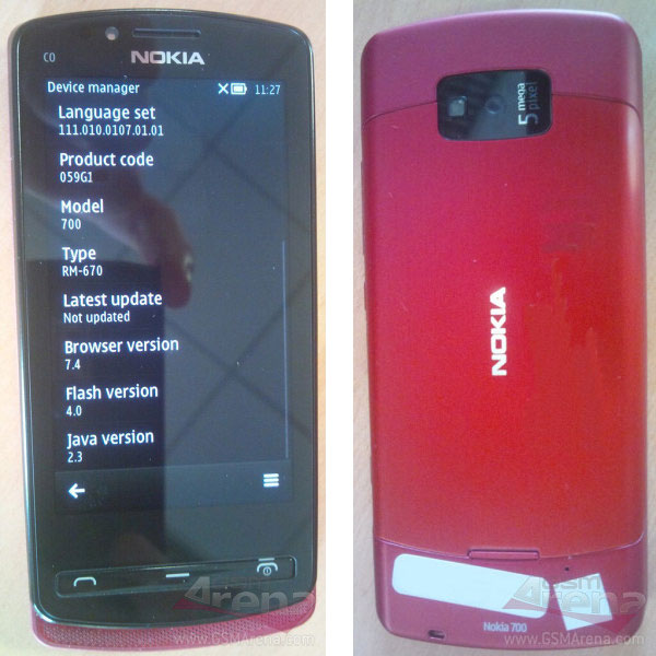Nokia700_02.jpg