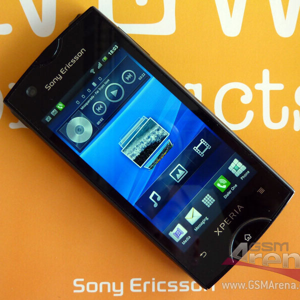 SonyEricssonST18_02.jpg