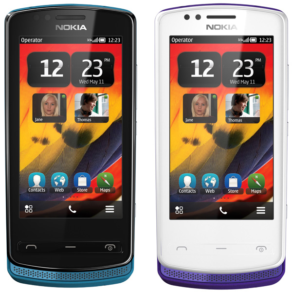 Nokia700_01.jpg