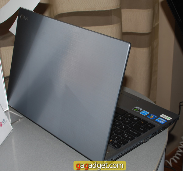 LG_P430-03.jpg