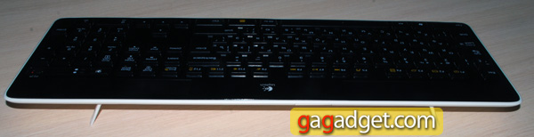 LogitechK750_03.jpg