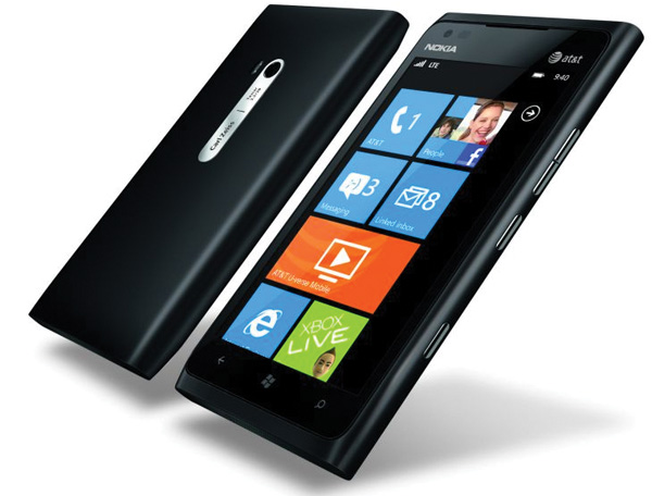 NokiaLumia900_01.jpg