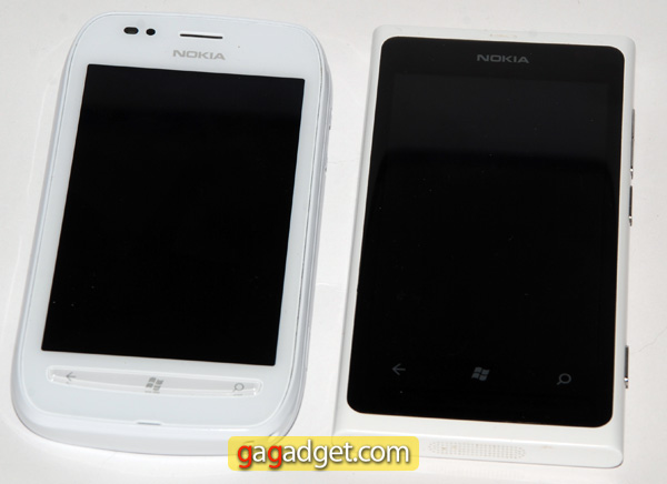 NokiaLumia800-710_01.jpg