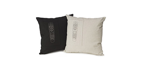 Изобретение века! Пульт ДУ, вмонтированный в подушку pillow1.jpg