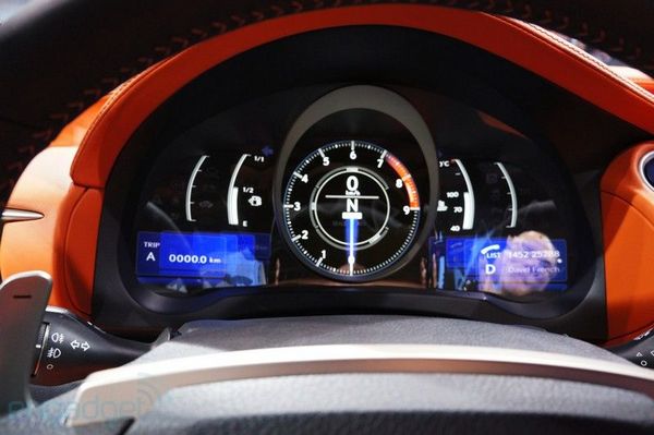 Lexus_LF-CC_4.jpg