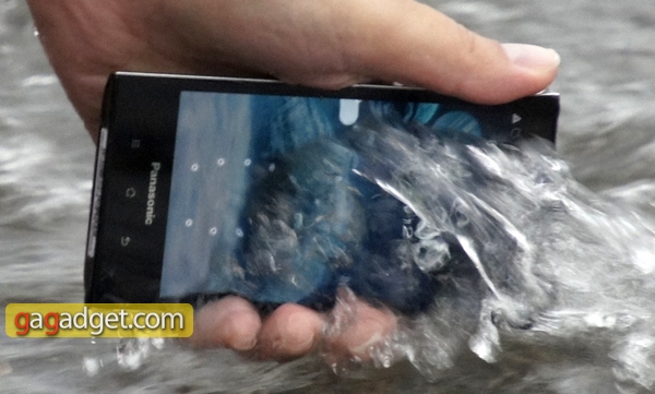 Panasonic_Eluga_DL1__30_.jpg