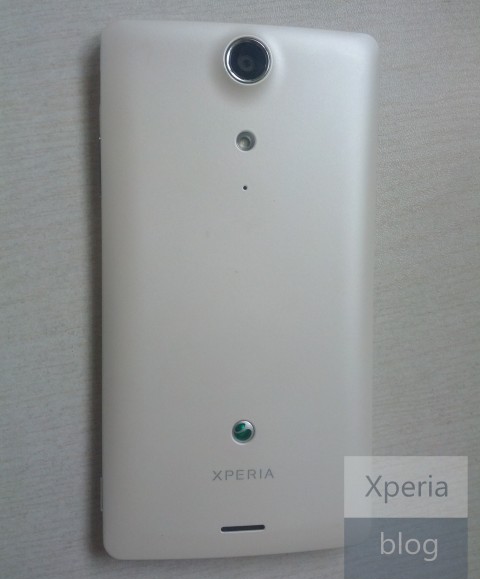Sony_Xperia_GX_3.jpg