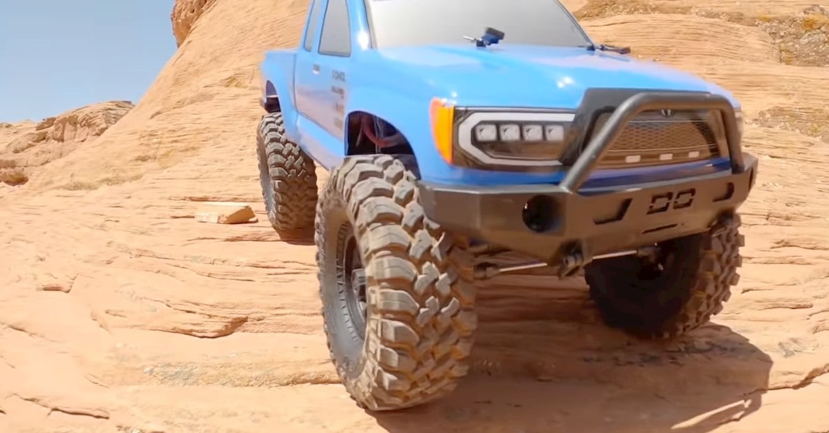 1:10 AXIAL SCX10 III BASE CAMP 1/10 scale rc crawler