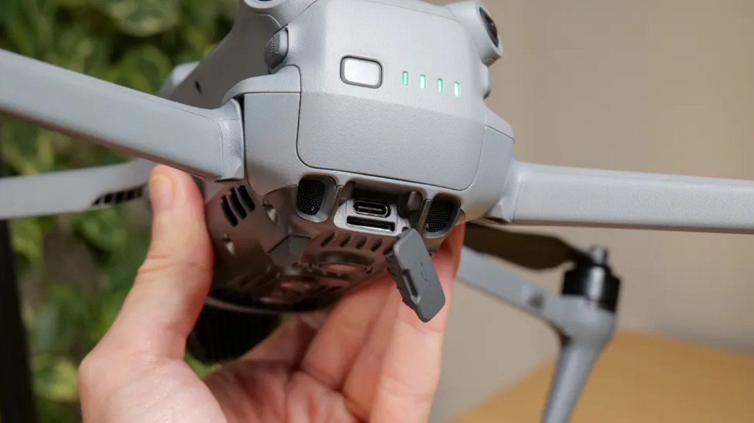 DJI Air 3S vs DJI Mini 4 Pro