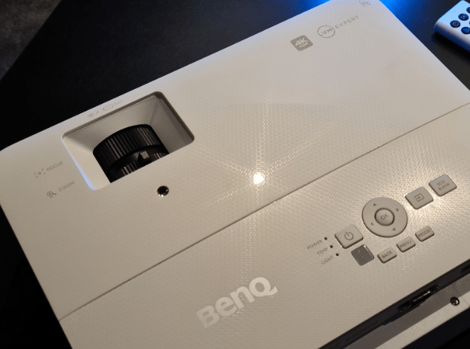 Benq TK700STi ou Optoma GT1090HDR