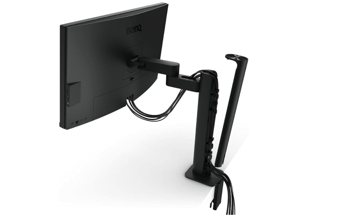 Moniteur BenQ PD2705U en mode portrait pour le codage
