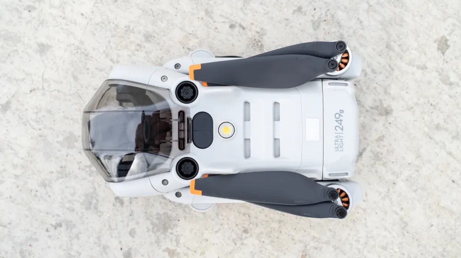 DJI Mini 4 Pro ou HOVERAir Pro Max