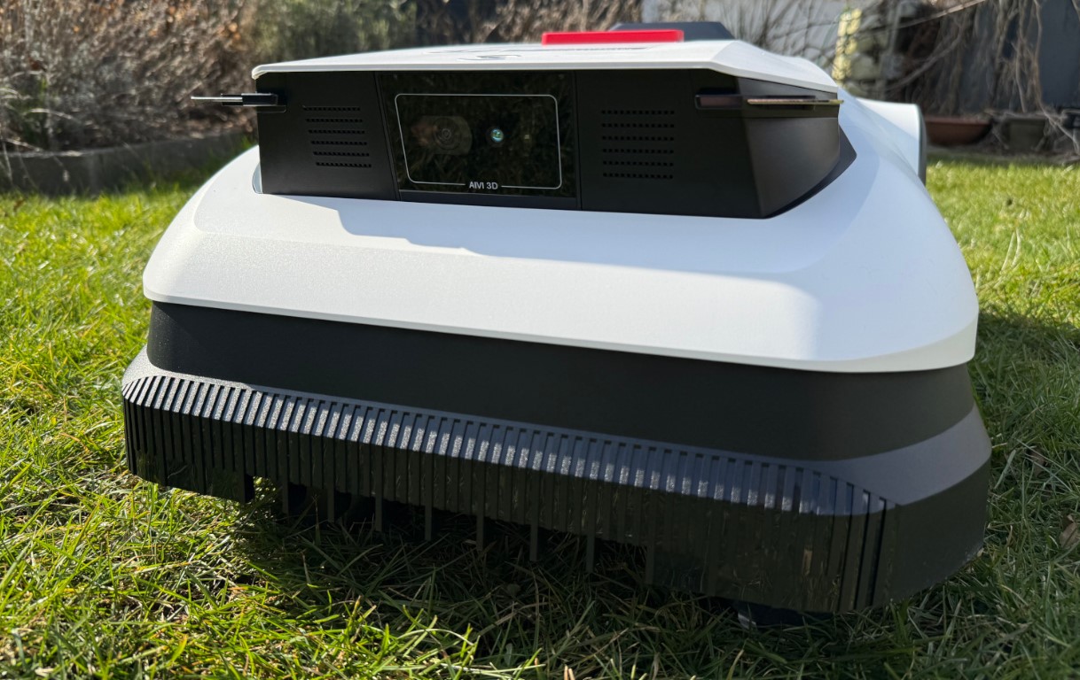 Tondeuse robot télécommandée ECOVACS GOAT A2500