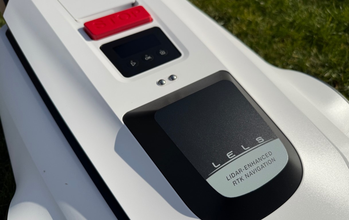 ECOVACS GOAT A2500 robot d'entretien de jardin automatisé