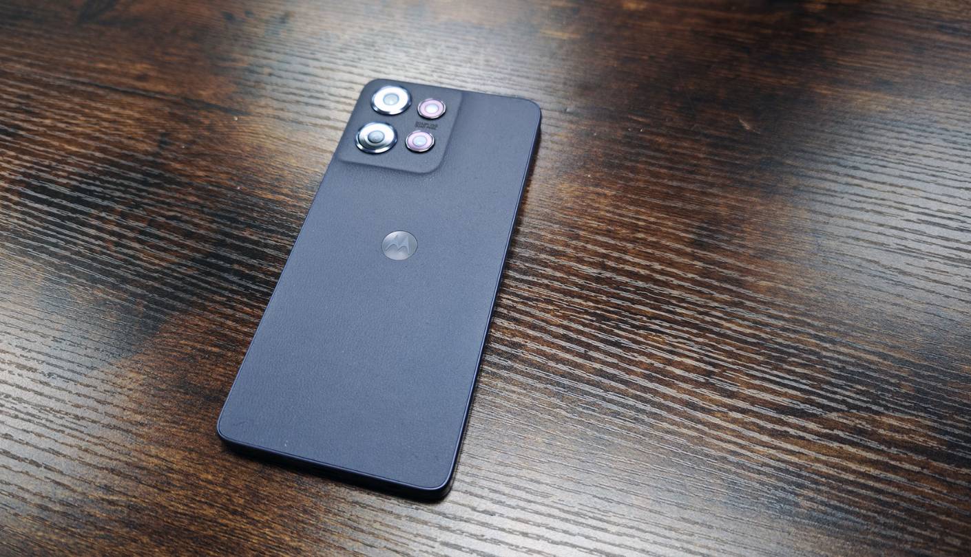 Motorola Moto G Power 2025 affordable smartphone with good camera