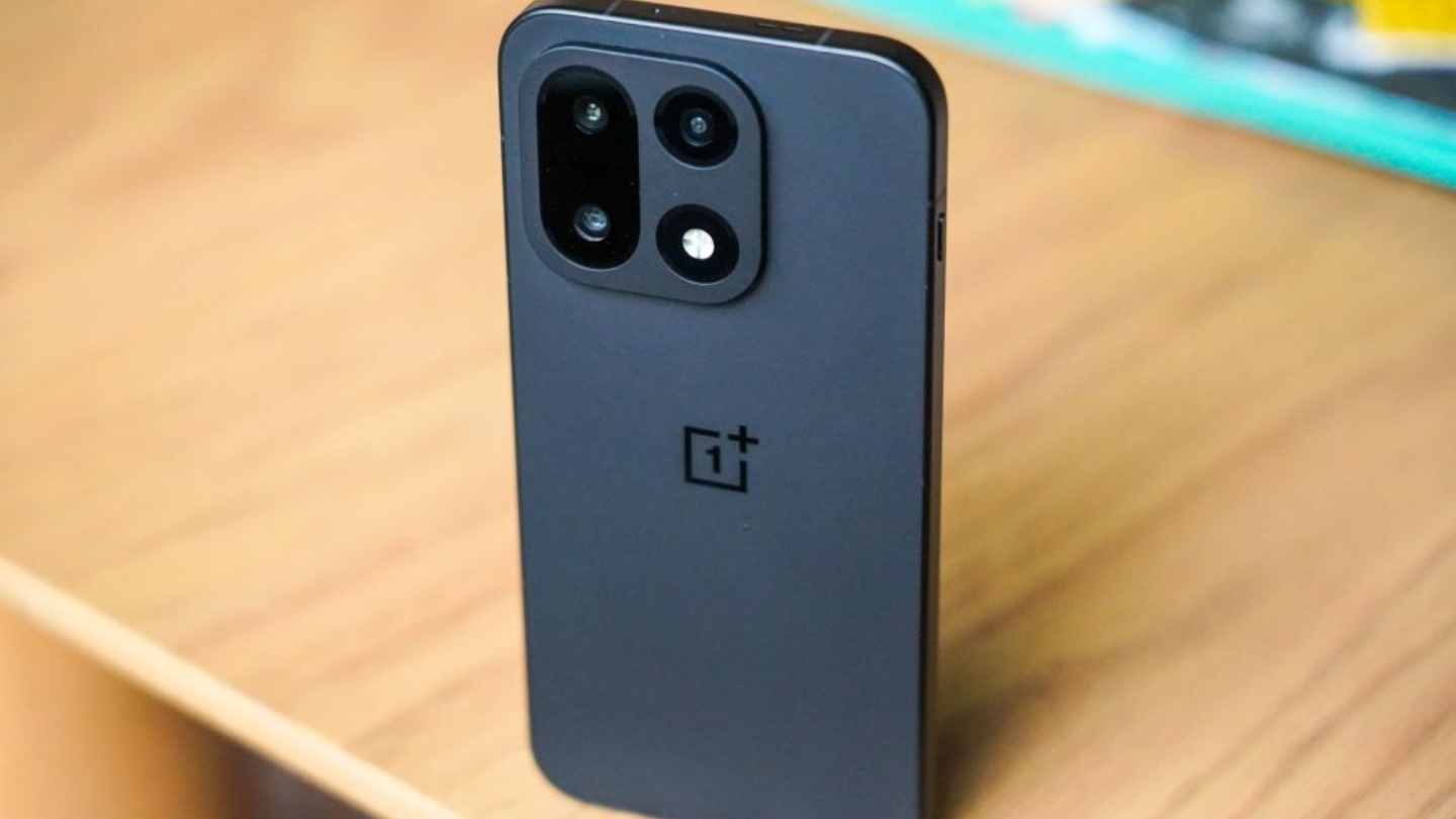 OnePlus 15 Android phone for iPhone switchers