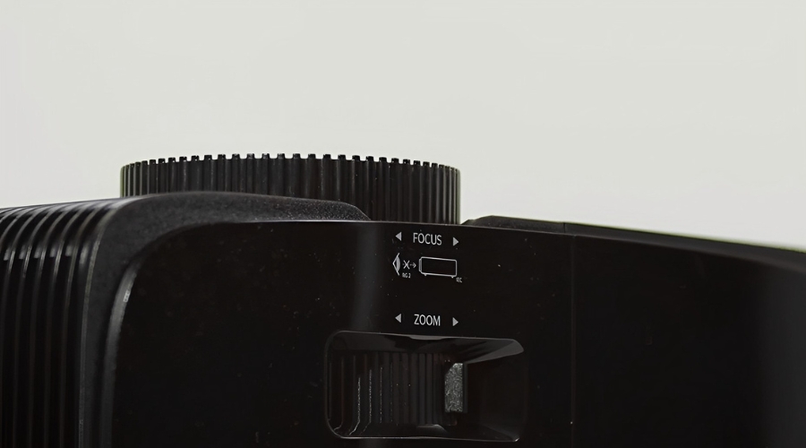 Optoma HD146X projecteur petite pièce