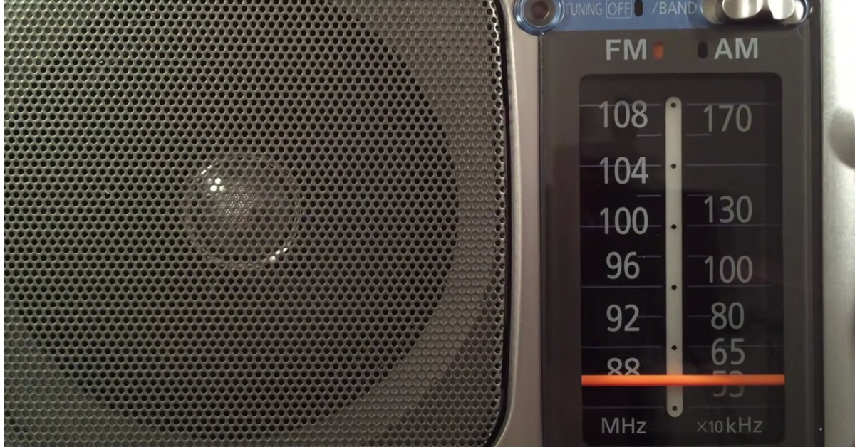 PANASONIC RF-2400 portable radio