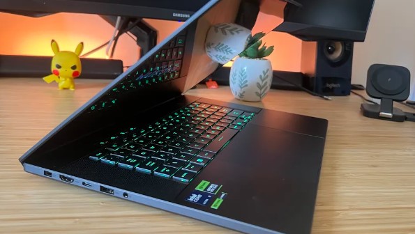 Asus ROG Zephyrus G16 or Asus ROG Strix G16