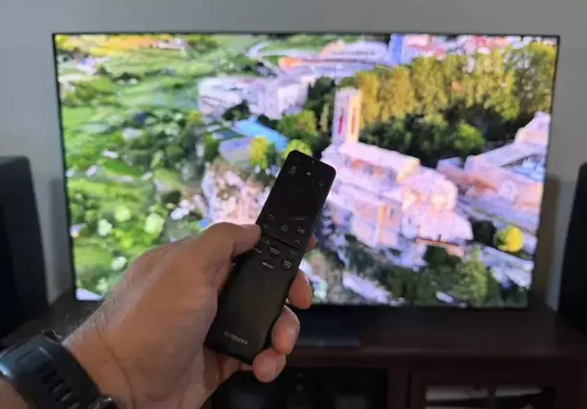 Téléviseur de streaming Samsung OLED S90F haut de gamme 