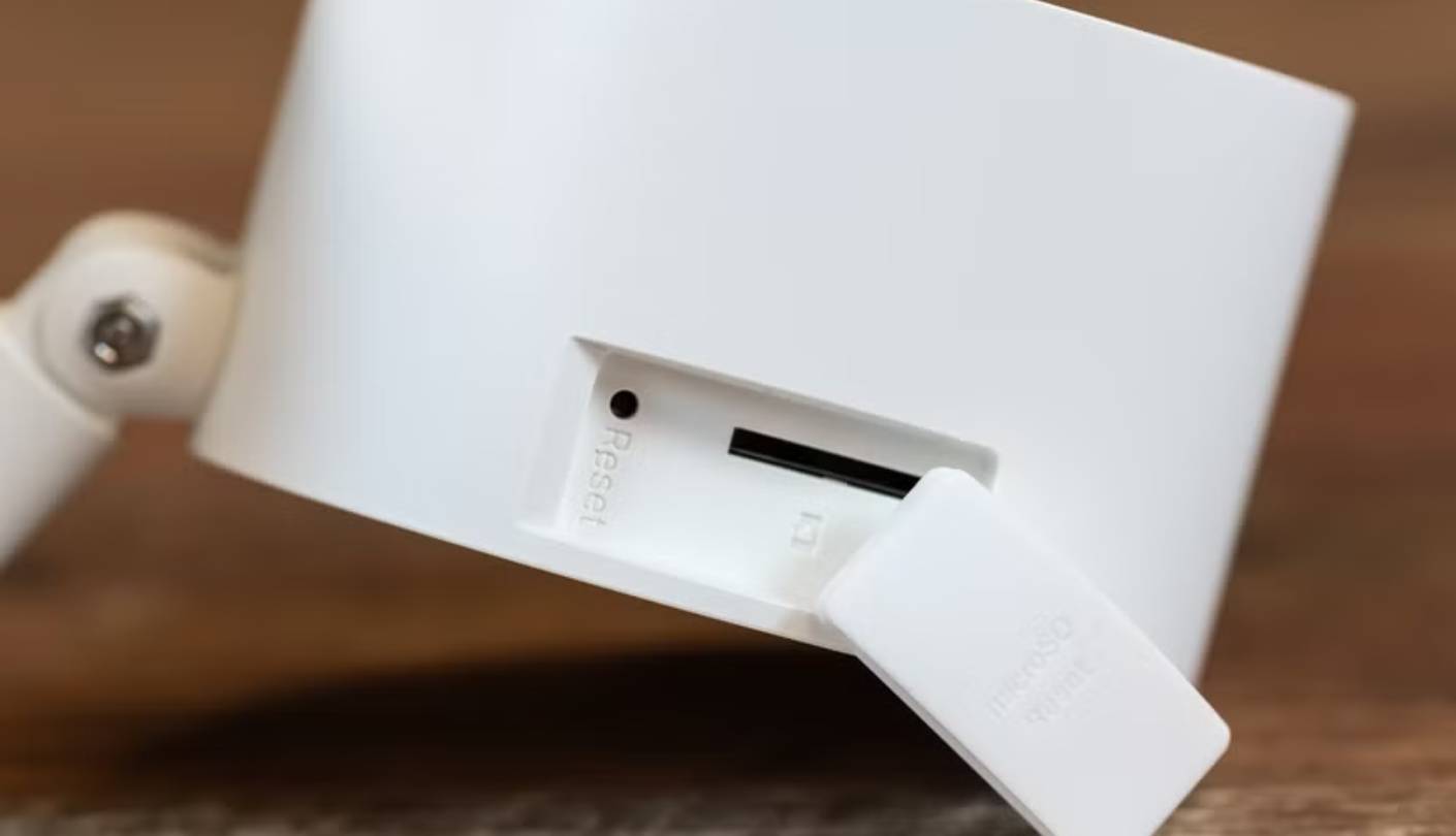 TP-Link Tapo C120 apartment door camera