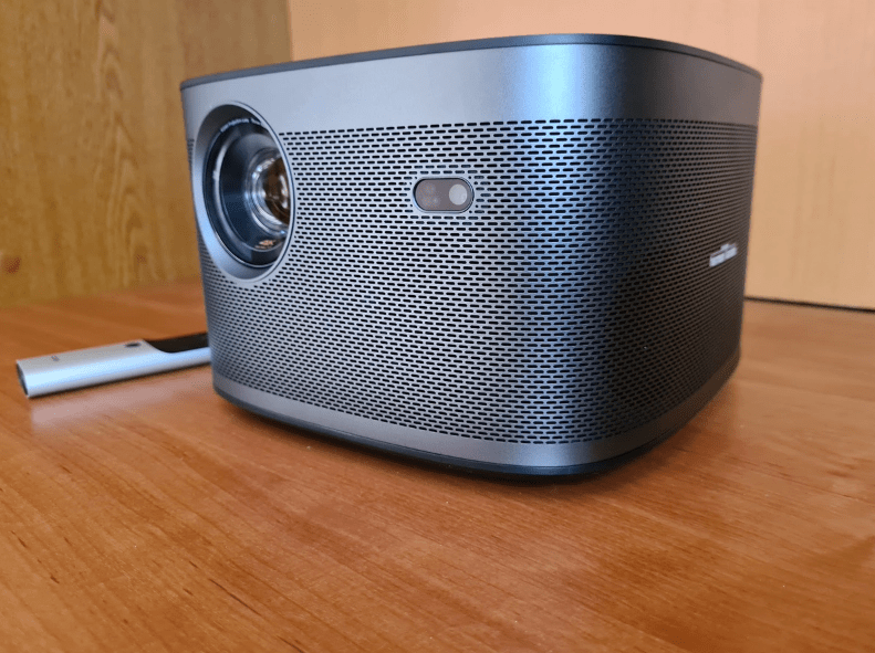 XGIMI Horizon Pro or XGIMI Halo Plus