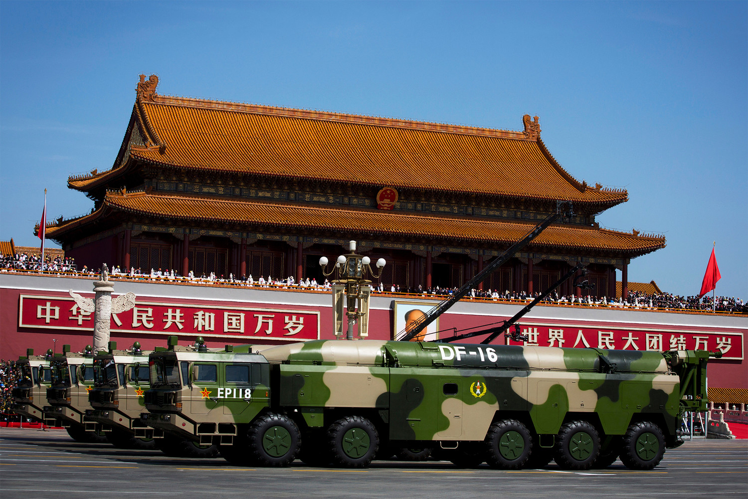 La Chine lance un missile hypersonique DF-17 à 120 km de Taïwan