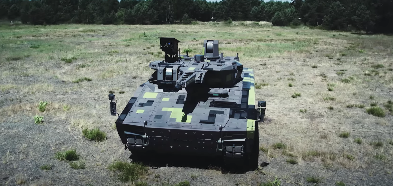 German KF41 Lynx BMP destroys target with Spike anti-tank missile (video)