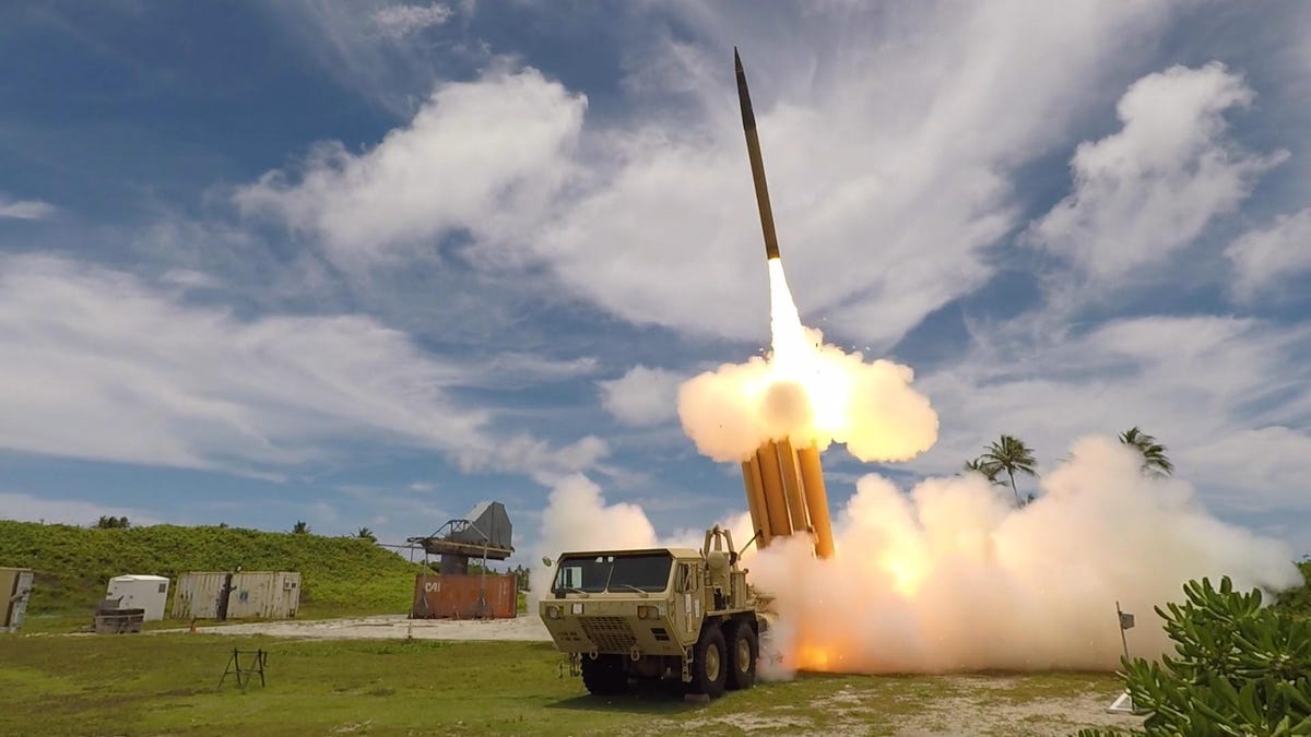 Les États-Unis seront en mesure de déployer pleinement le système de défense antimissile THAAD en République de Corée afin d'intercepter les missiles balistiques en dehors de l'atmosphère.