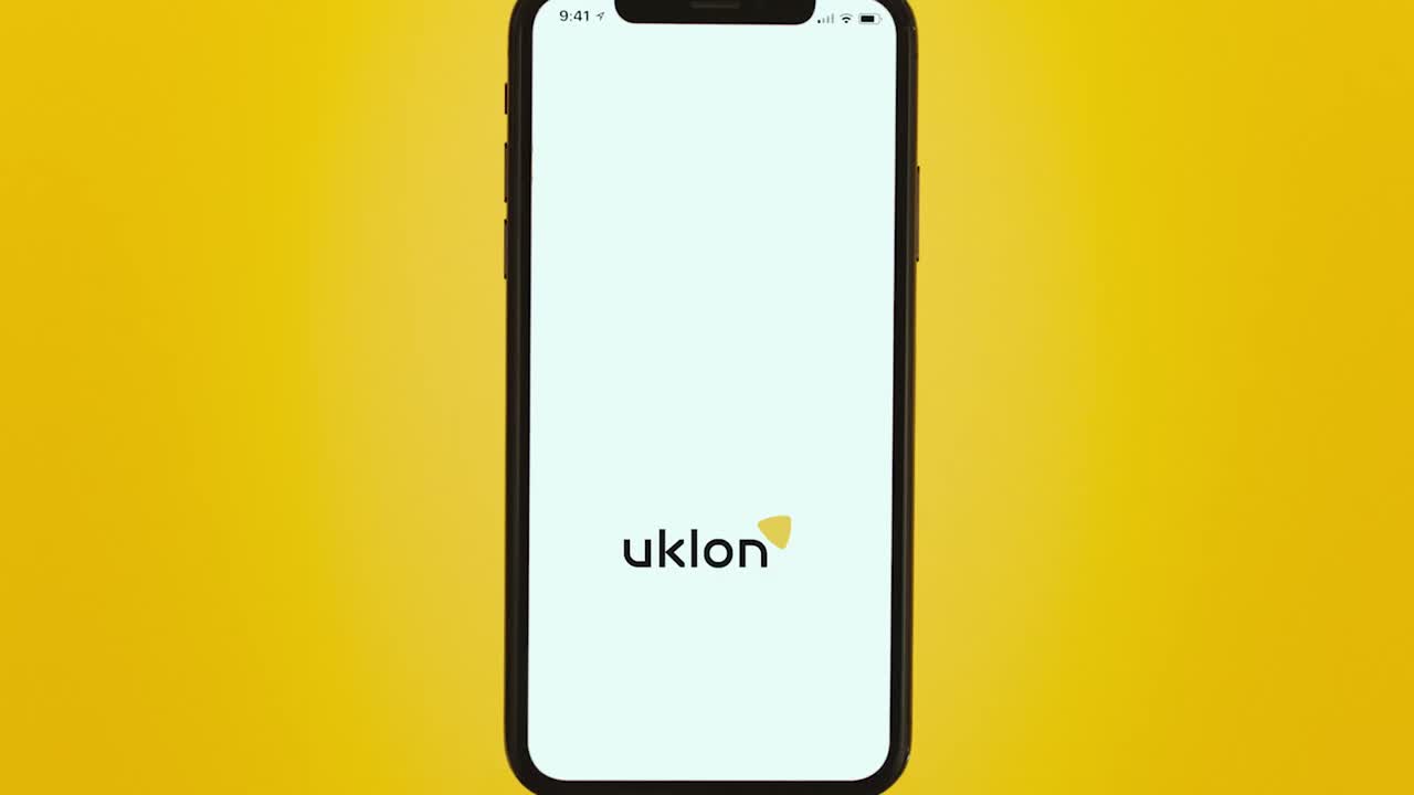 Uklon підключився до Apple Pay